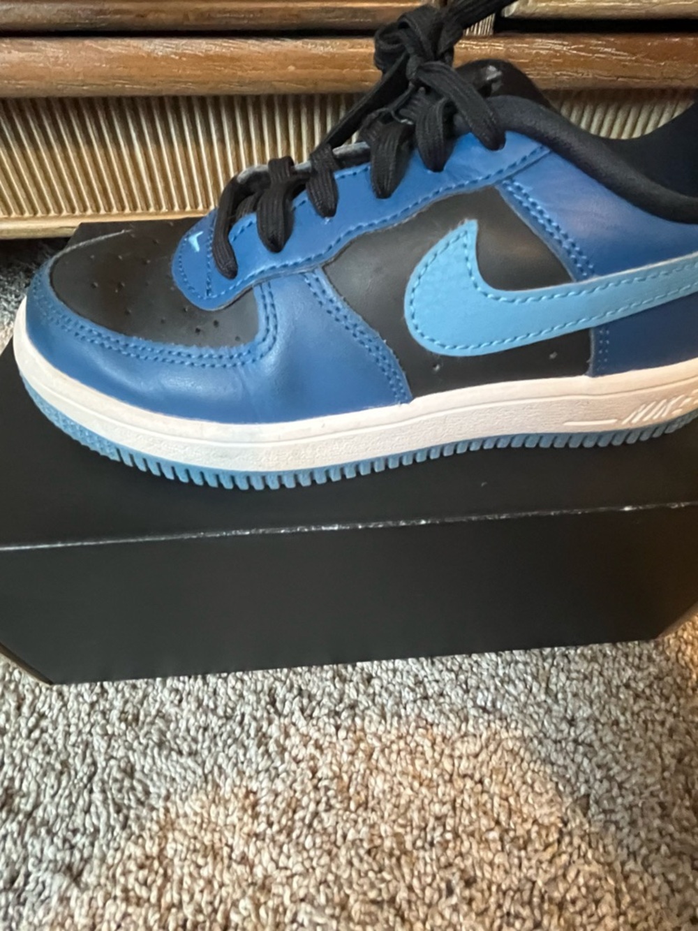 Nike Kids Blue and Black Low-Top Sneakers with Light Blue Swoosh